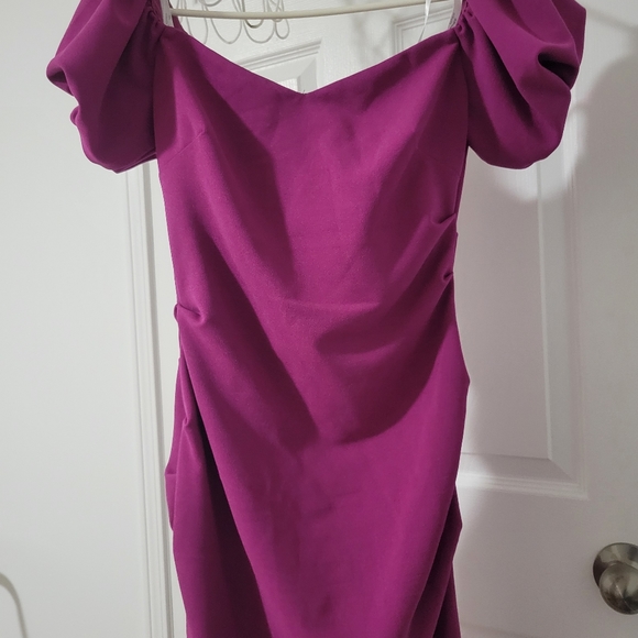 Beautiful party dress - Picture 3 of 4